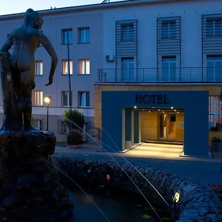 Brojan Hotel 3*