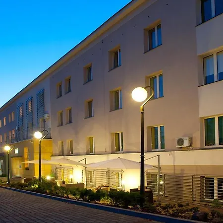 Brojan 3* יאבורזנו