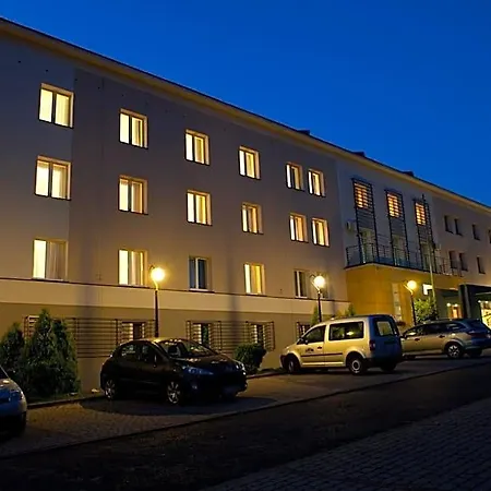 Brojan Hotel 3*