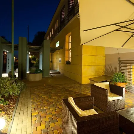 Hotel Brojan 3*