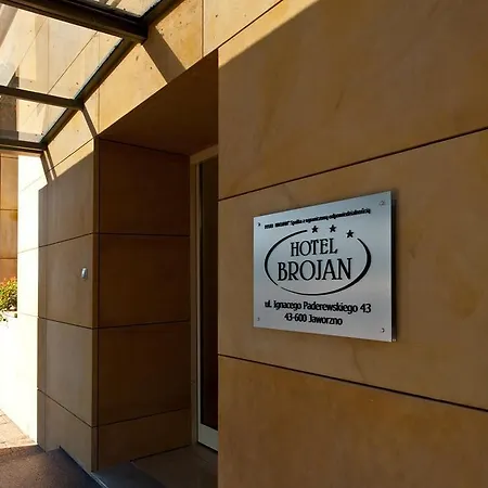 Brojan מלון יאבורזנו